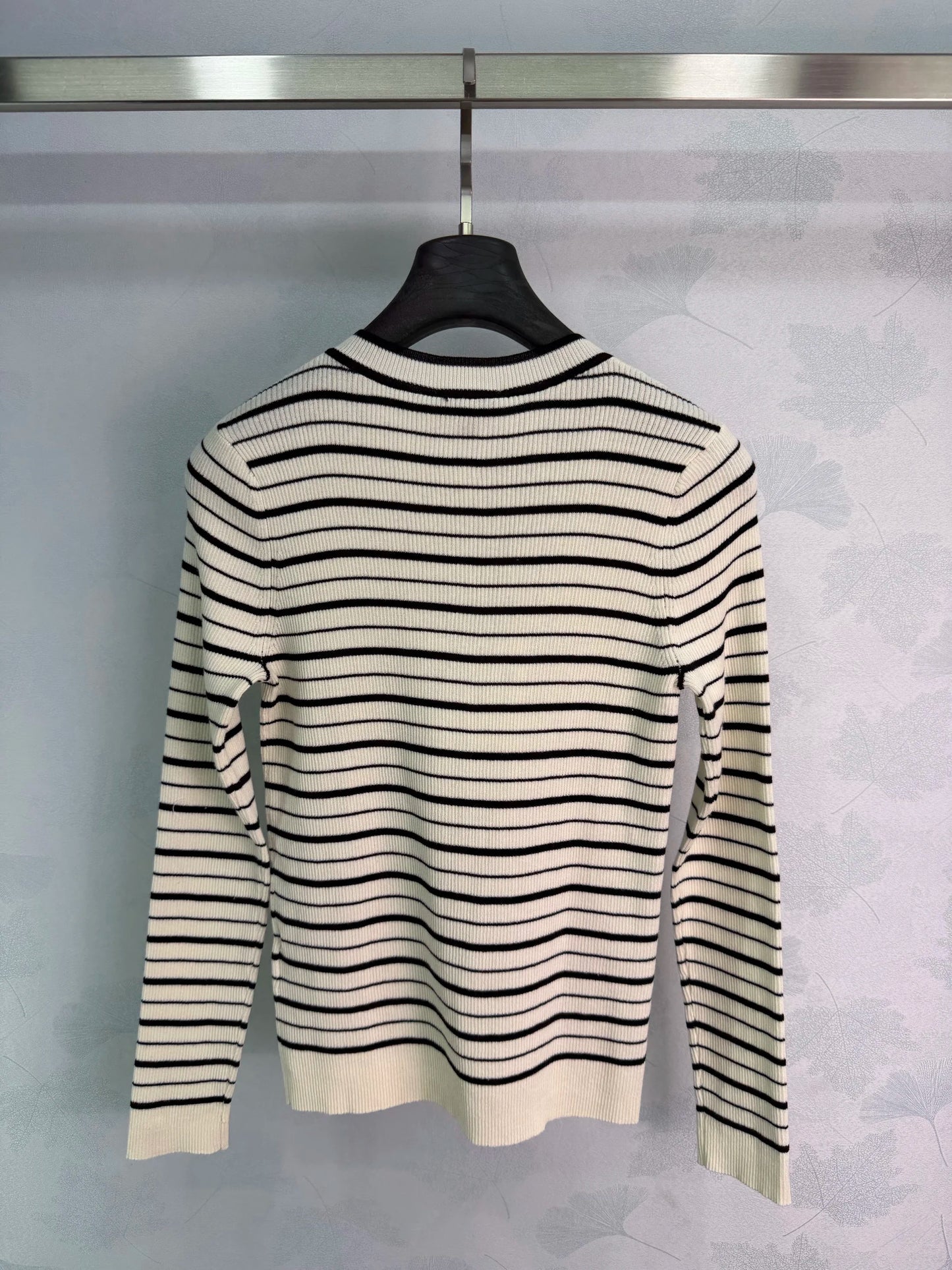 26 Early Autumn New Women's Round Neck Long Sleeve Button Color blocked Knitted Loose cardigan Top