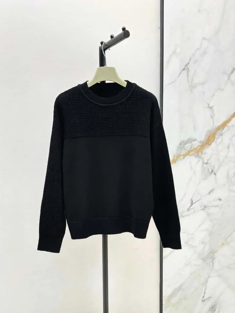 64-2026 New Classic Luxury Pre-Fall Collection: Minimalist Style Crew-Neck Long-Sleeve Pullover Sweater (Details Below)