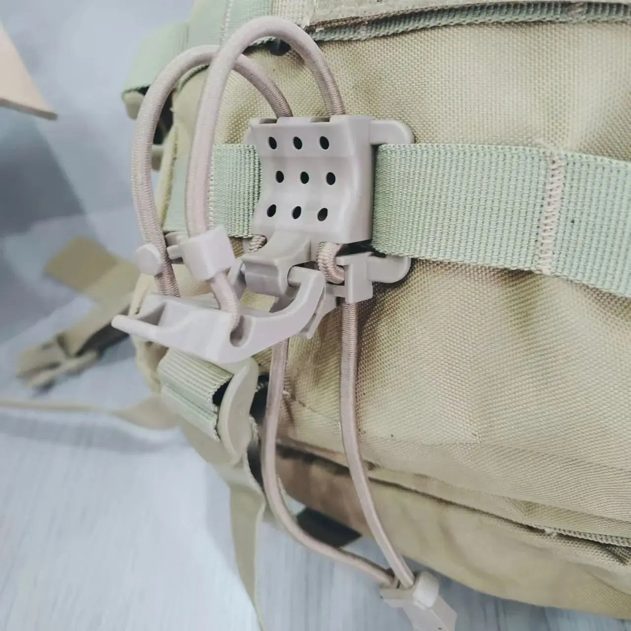 Gear Organizer Fastener Flashlight Water Bottle Fixed Multifunction Hanging Buckle Outdoor Backpack Vest Accessories